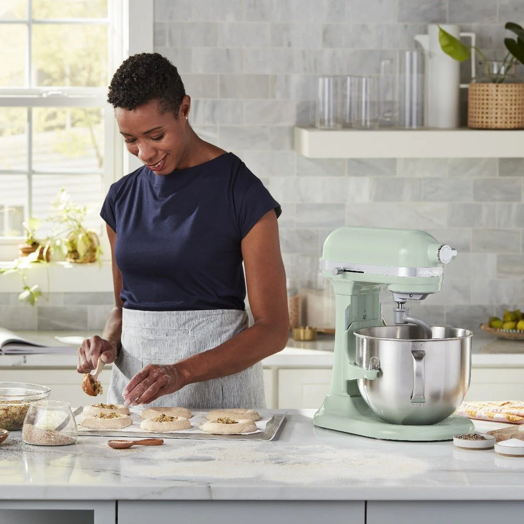 Stand Mixer with 7 Quart Bowl J603