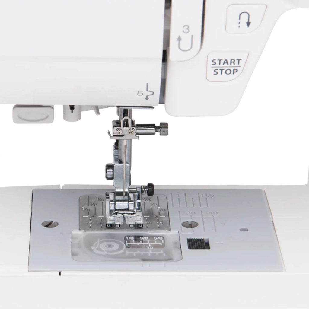 Computerized Sewing Machine with 30 Stitch Patterns D950