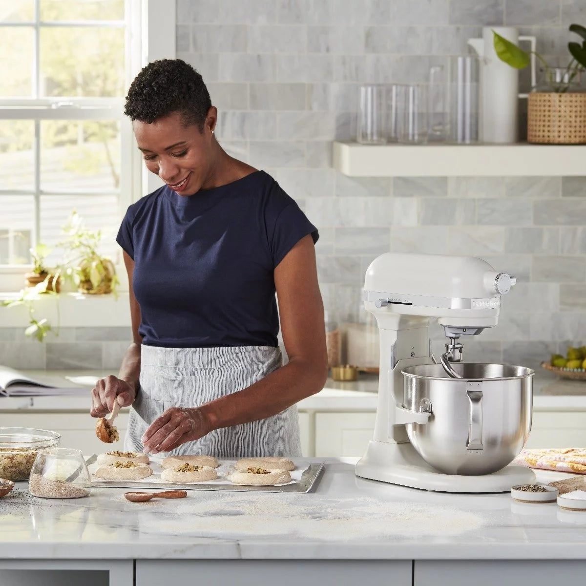 7-Quart Bowl-Lift Stand Mixer, Milkshake White S650