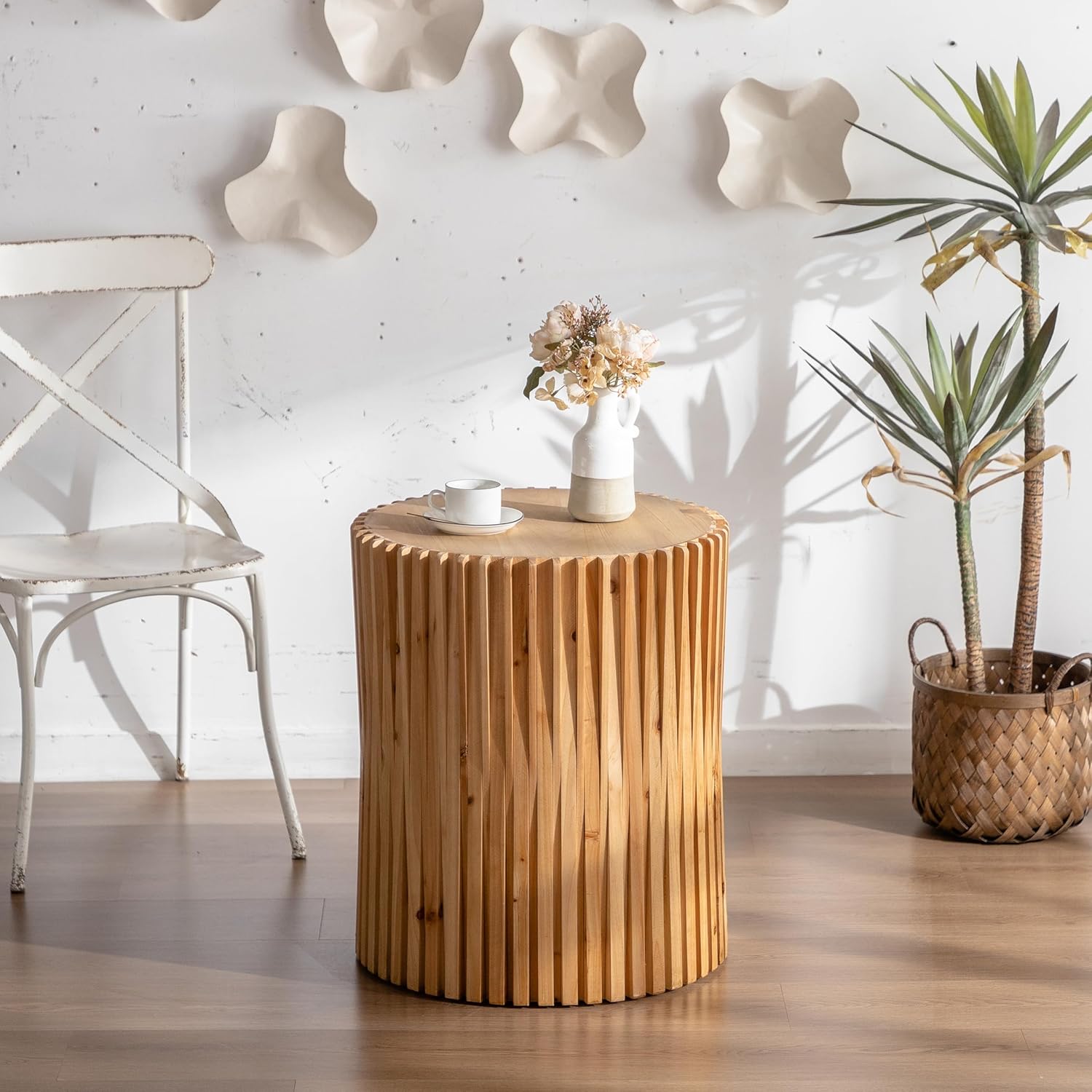 Cylindrical Coffee Table with Vertical Texture Relief Design N276
