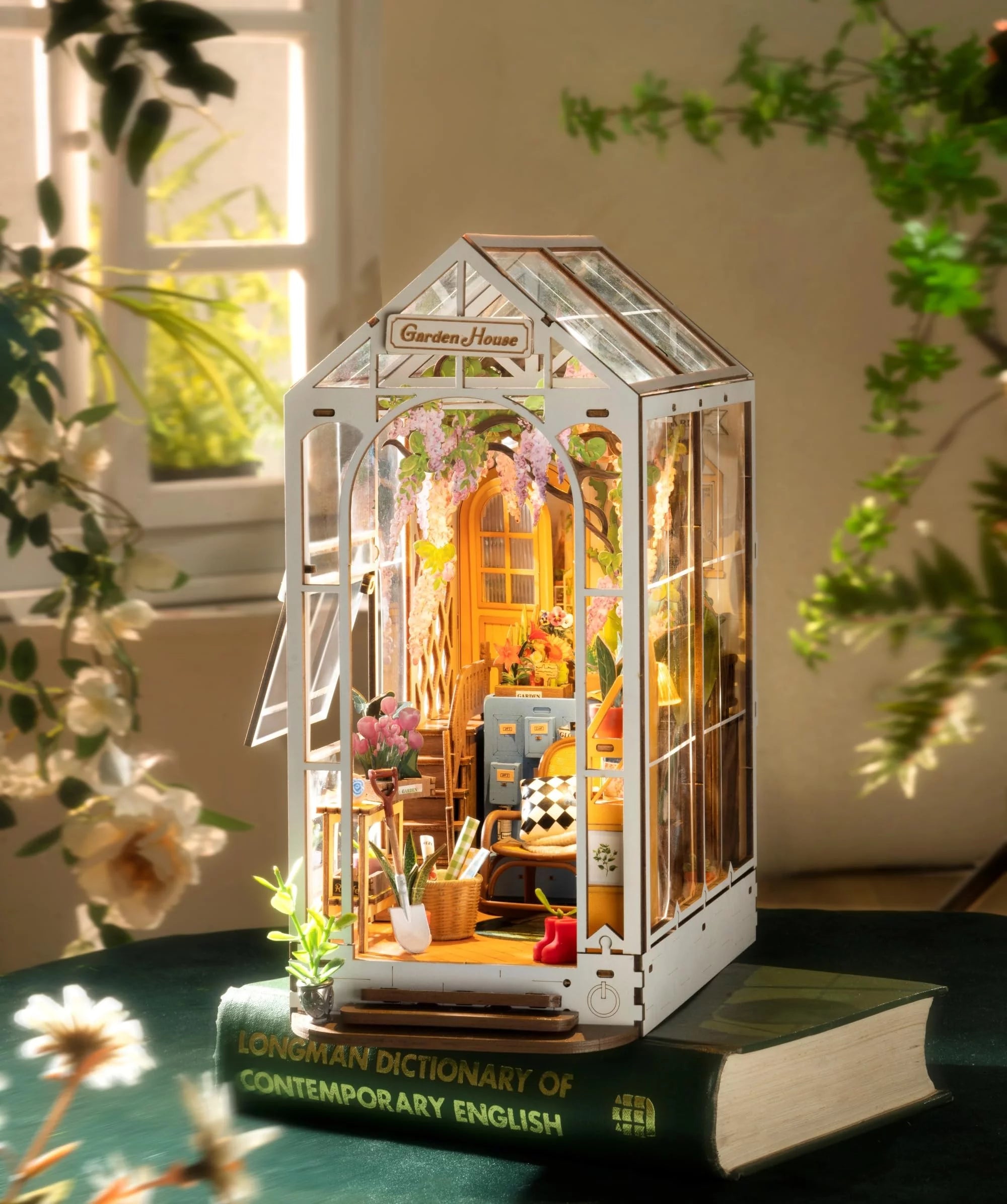 Book Nook Kit DIY Miniature House with LED Light Bookshelf Insert Decor O228447