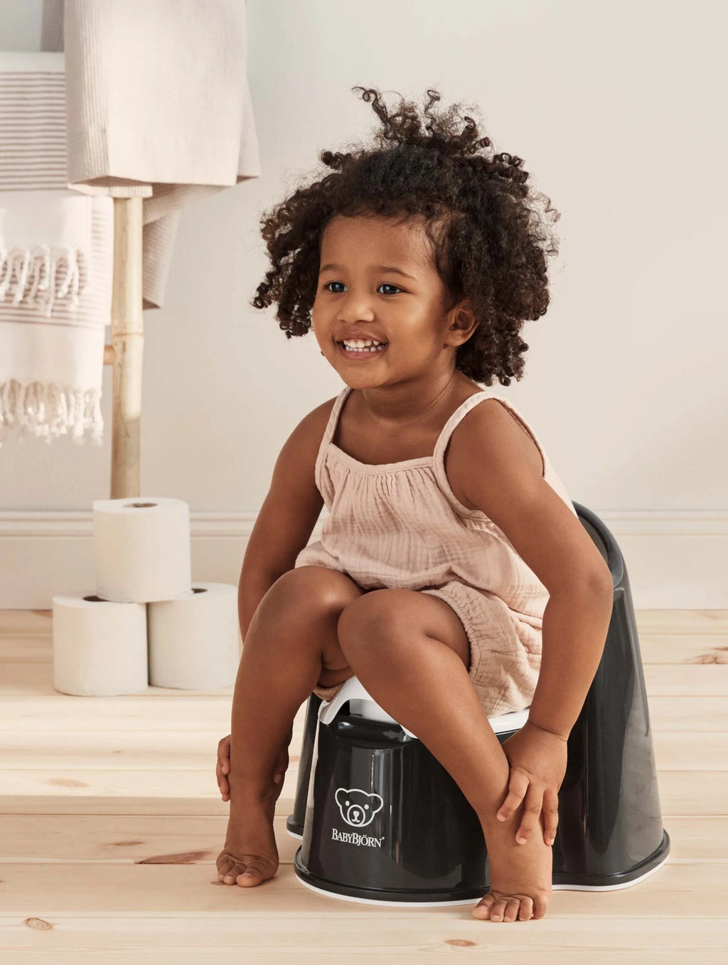 Potty Training Chair, Black/White Z80639
