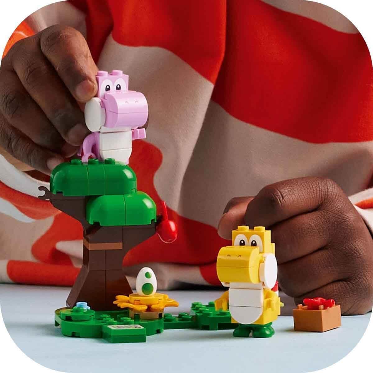 Yoshi's Wild Forest Expansion Set with 2 Stone Yoshi Figures S825528