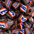 Snickers Mini 2LB Bag of Bulk Candy Bars. Candy & Chocolate Bars, Snickers Candy Bars Bulk, Snickers Bulk, Mini Snickers, Snicker