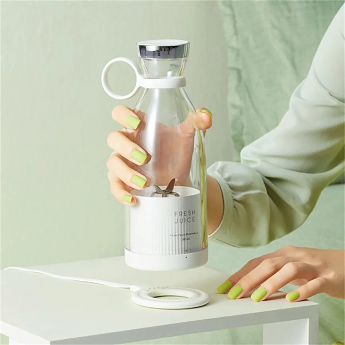 USB Portable Electric Juicer Blender for Fruit Milkshakes V5772