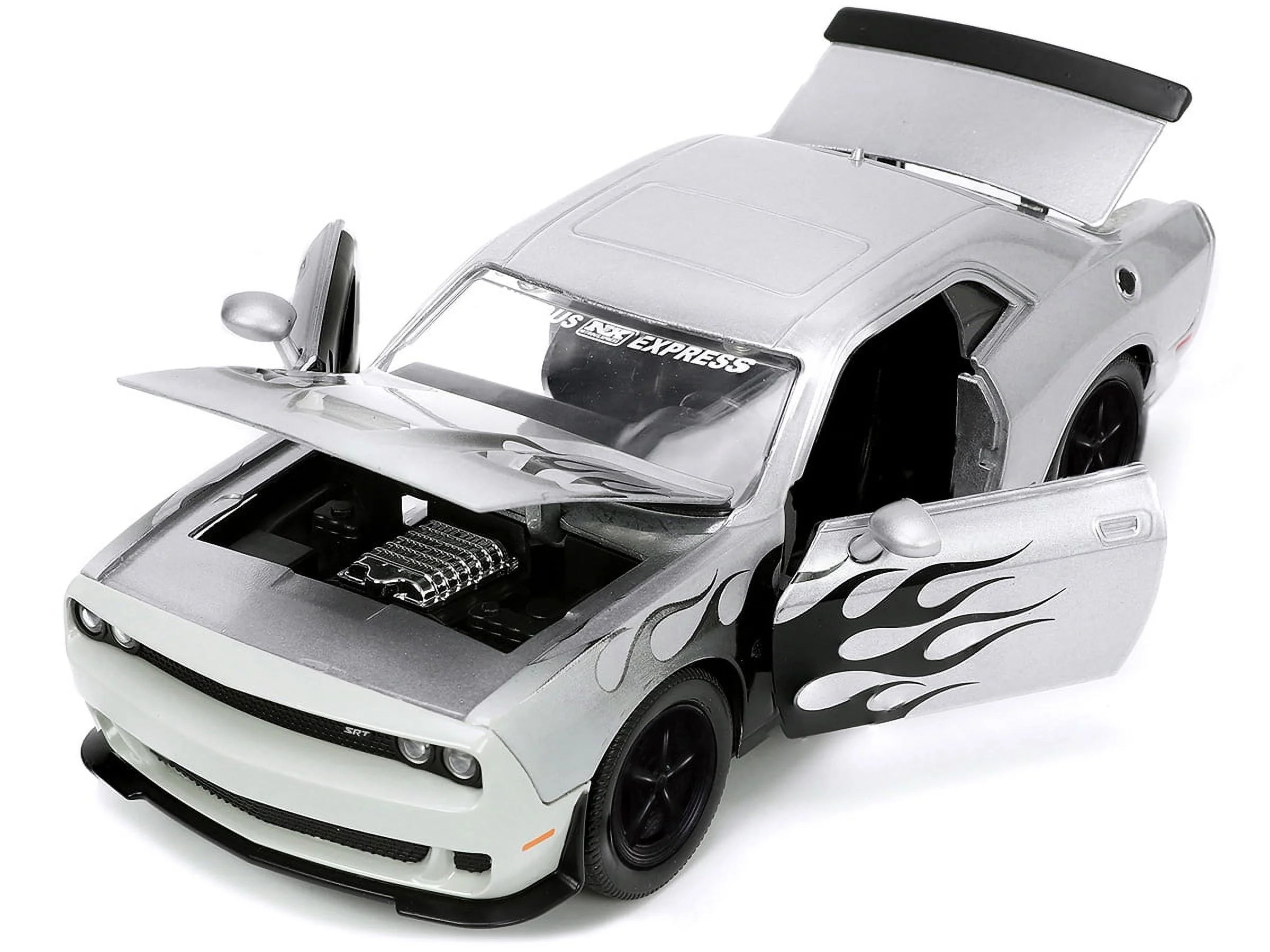 1/24 Scale Die Cast Dodge Challenger SRT Hellcat Z538991