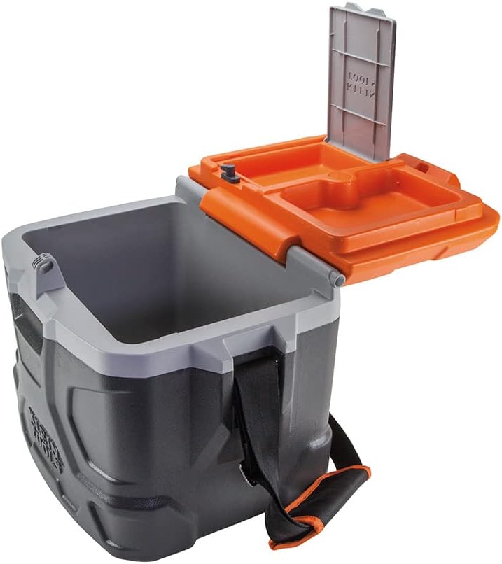 17-Quart Lunch Box Cooler, Holds 18 Cans, Seats 300 Lb L54780