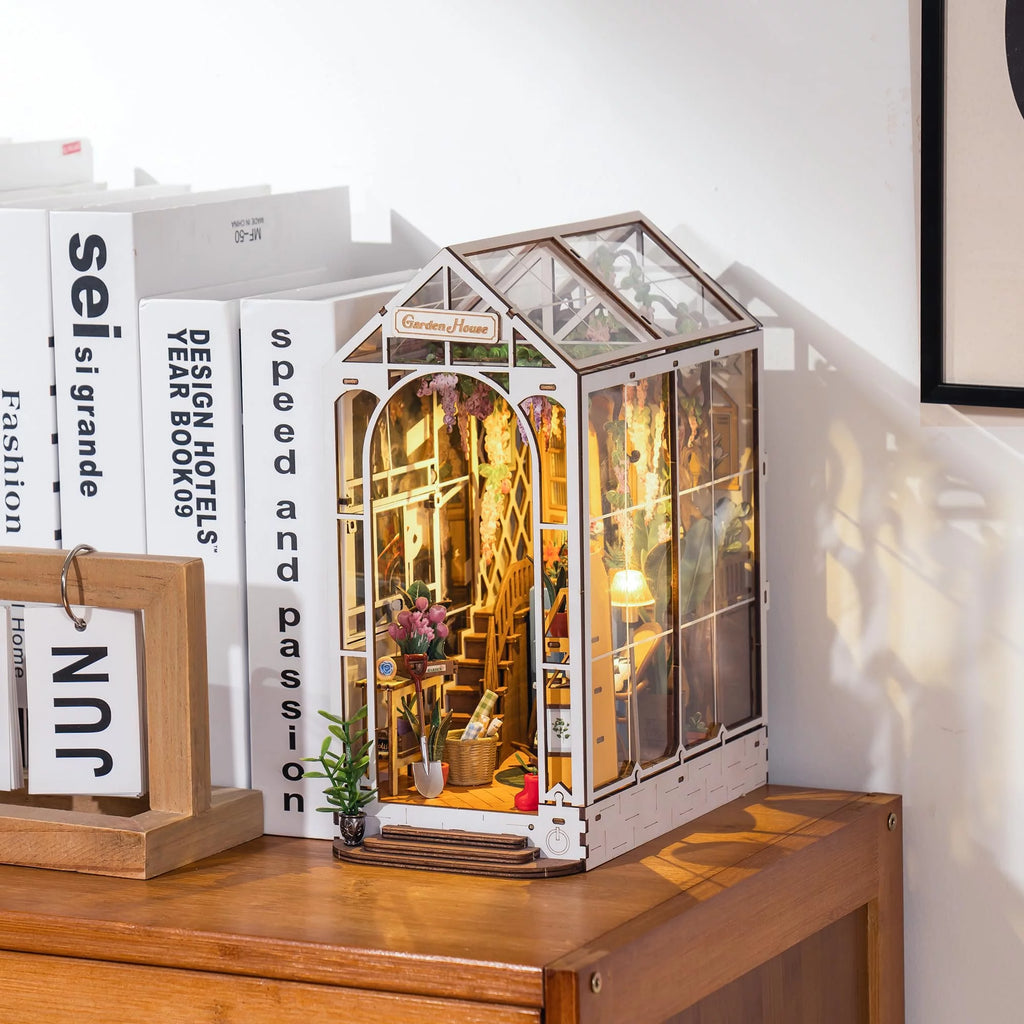 Book Nook Kit DIY Miniature House with LED Light Bookshelf Insert Decor O228447