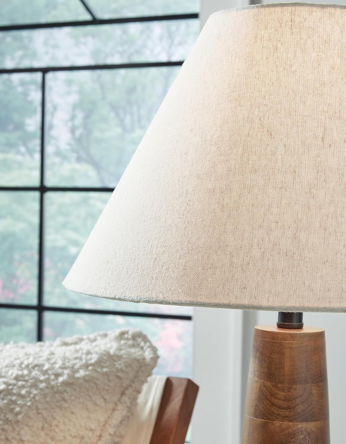 Contemporary Wood Table Lamp with 3-Way Switch Y22853